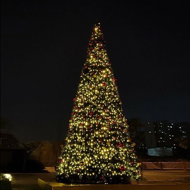 New christmas tree 2022 large outdoor Christmas decoration christmas light up lawn tree - 图片 4