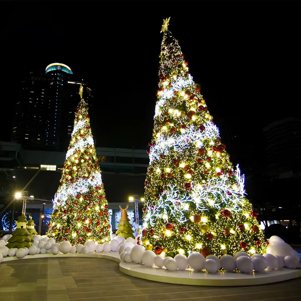 2025 Year Large Outdoor PVC LED Lights Christmas Tree Waterproof Decorated Big Christmas Tree - 图片 6