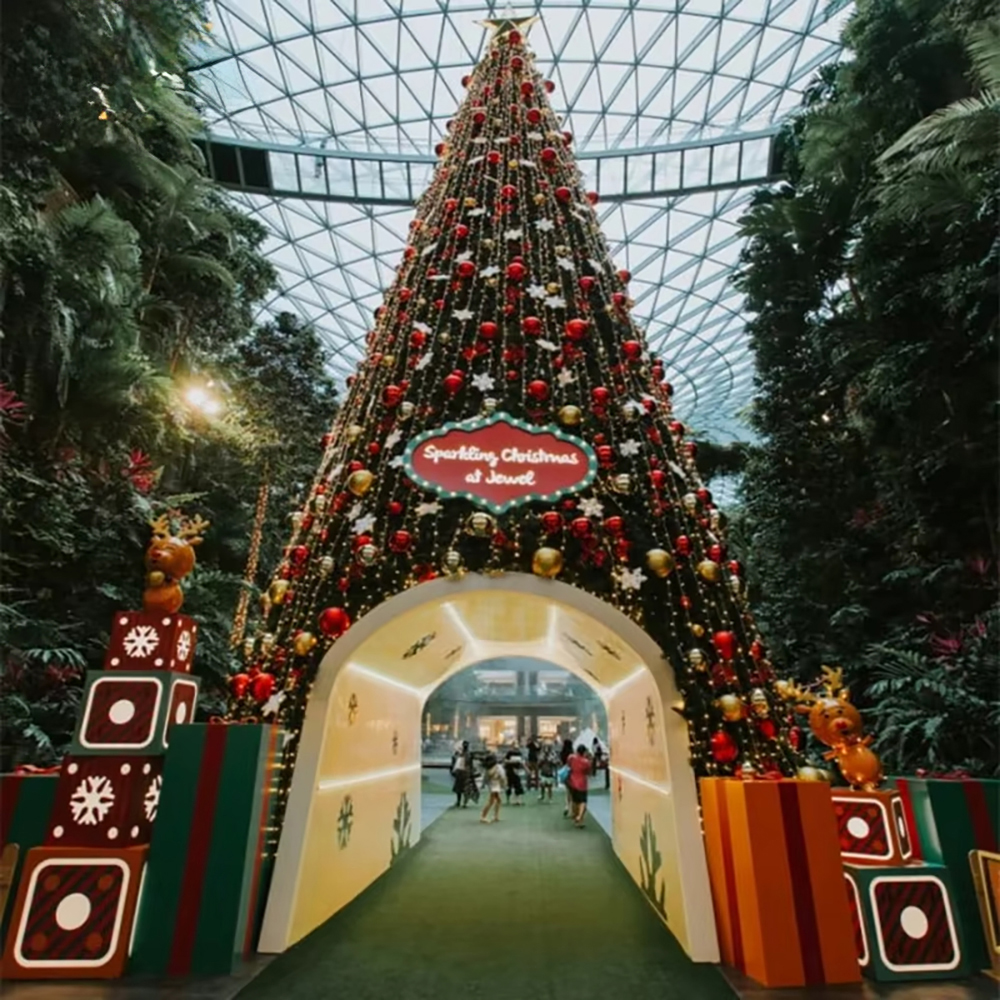 2025 Year Large Outdoor PVC LED Lights Christmas Tree Waterproof Decorated Big Christmas Tree - 图片 3