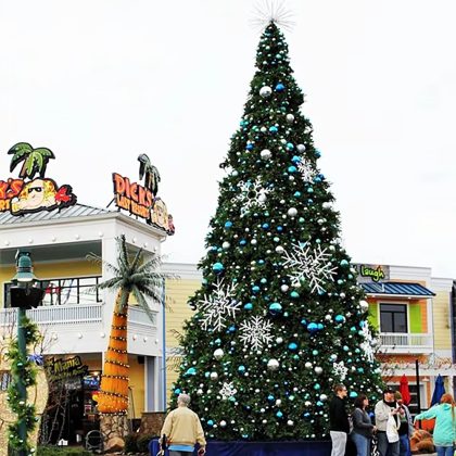 2025 Year New Product Large Outdoor Waterproof PVC Christmas Tree with LED Lights Decorated Big Christmas Tree